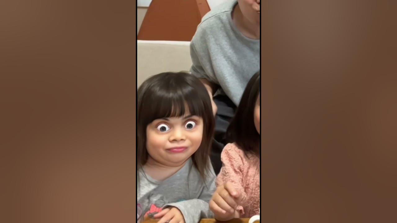 笑ったら負け