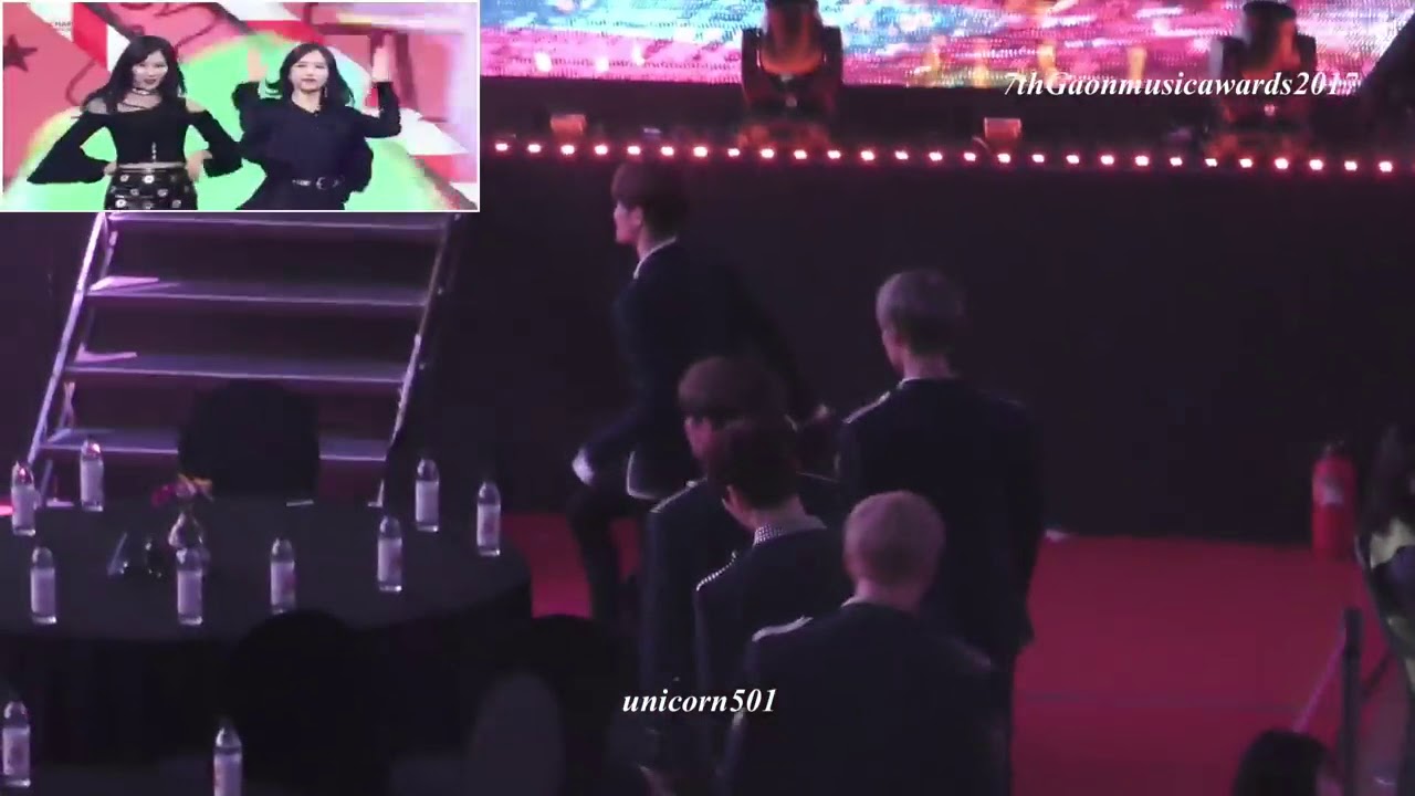 Wanna one raconteur to twice 😍