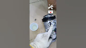 شيك على زيت الكمبروسر الجديد أكثر الكمبروسرات يطلع زيتها زيت تخزين وليس زيت استخدام 