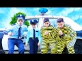Las aventuras de Jason y Alex como policías! | Videos para Niños