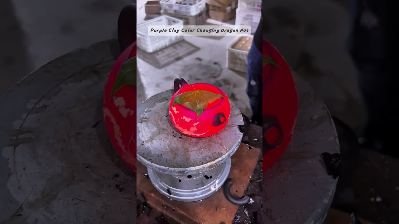 Color-changing Purple Clay Pot Firing