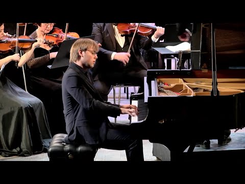 видео: L. van Beethoven - Piano Concerto No.3 in C minor, op.37 (Timofey Dolya, piano)