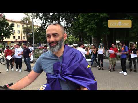 ოკუპანტი ქვეყნის დეპუტატების ვიზიტი ზუგდიდში აქცია-მსვლელობით გააპროტესტეს