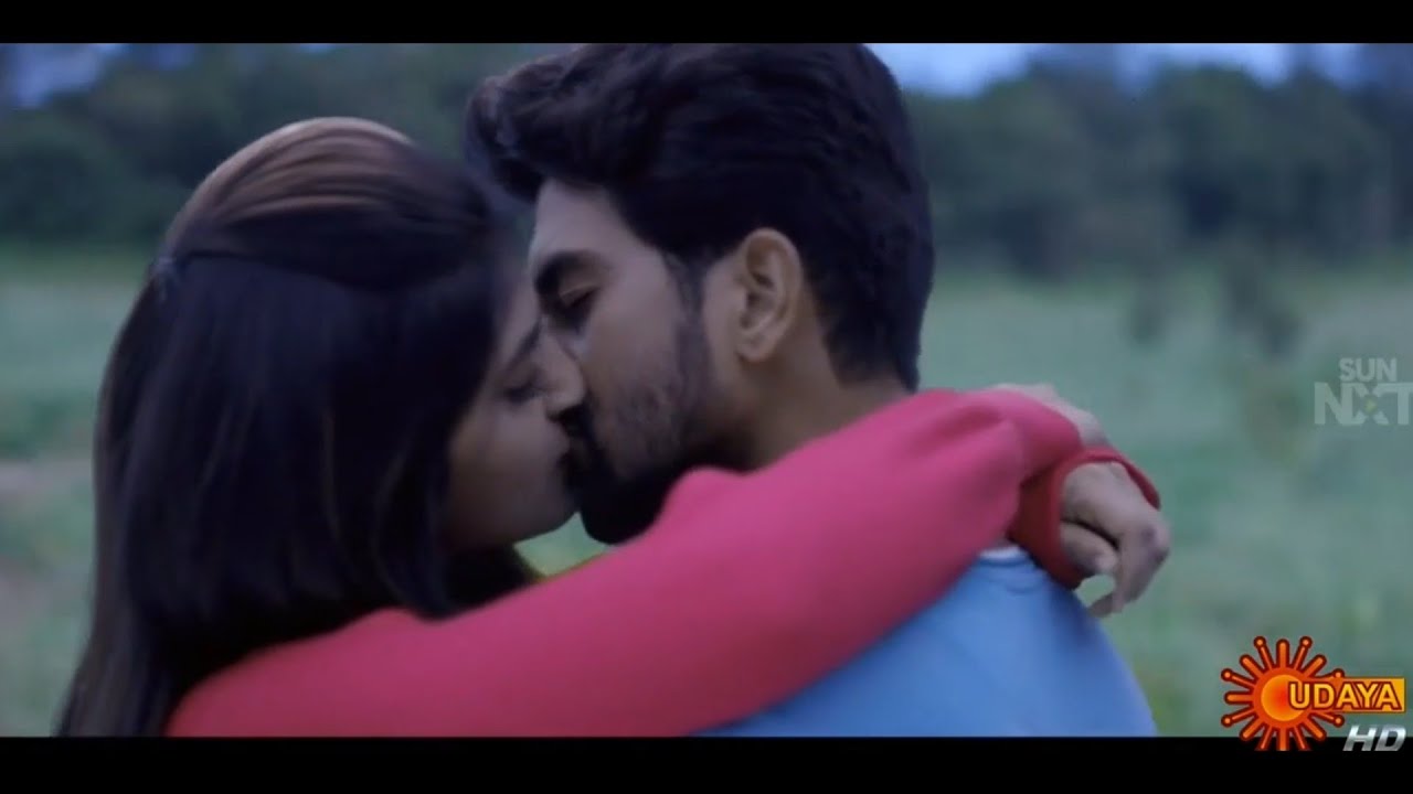 Kannada Kiss Movie Actress Srileela Lipkiss Scene From Kiss Movie Youtube