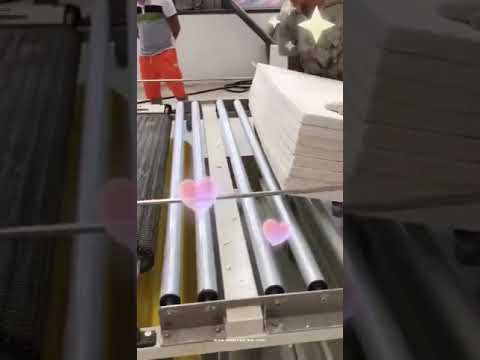 الكرتون الخشبي التلقائي في حزمة كاملة الأكمام فيلم قطع التغليف التدفئة آلة الختم 