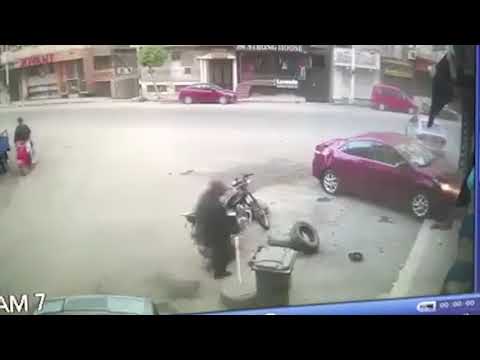 مقطع فيديو يوثق حادث تصادم مروع في المنصورة