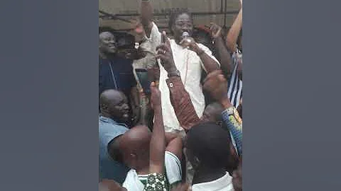 Saheed osupa and Daddy showkey in Ajegunle connect.