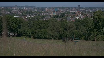 Panasonic Lumix GH5 II Park1 Handheld HLG 4K CINE 25fps 400mbps 422 10L Leica 12-60mm Lens