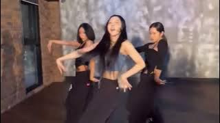 VIVIZ Rum Pum Pum Demo Choreography Mirrored