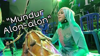 Mundur Alon-alon Versi Miljay kendang jaipong cewek Indonesia