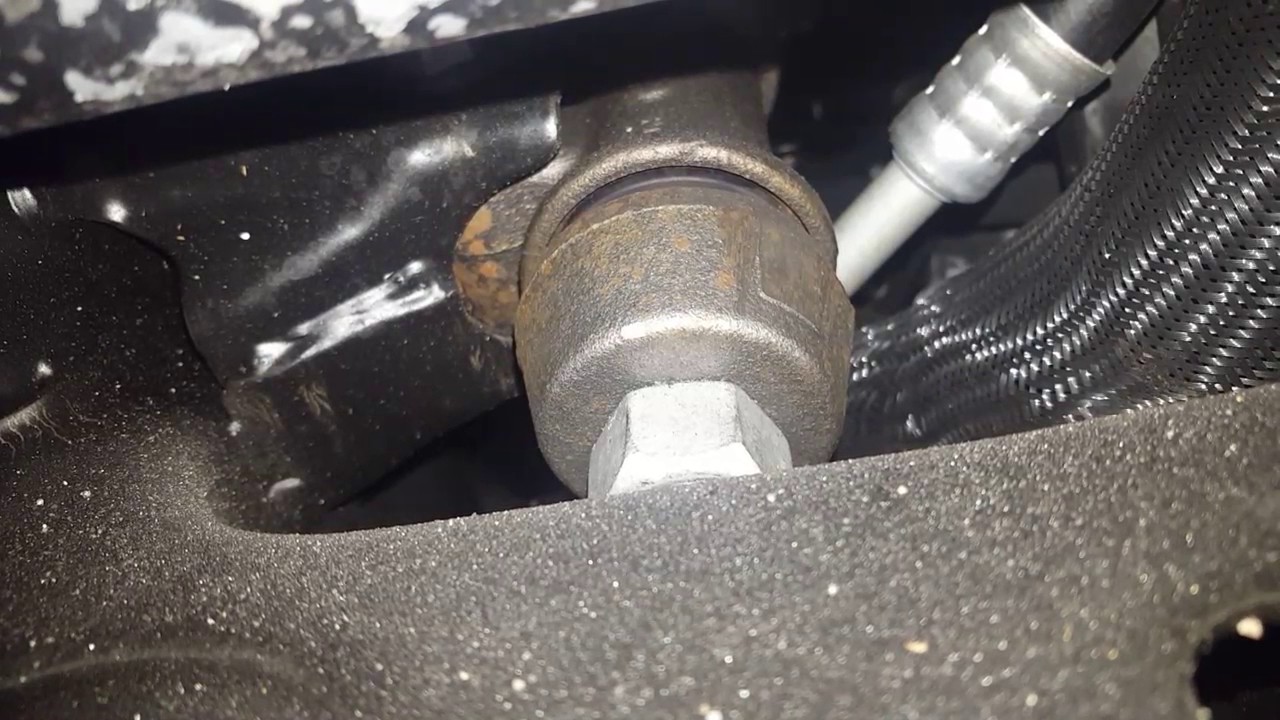 2016 chevy 2500hd duramax loose steering clunk 11k miles YouTube