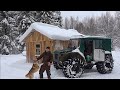 Живу ОДИН в ТАЁЖНОЙ ИЗБЕ! АЛТАЙ УШЁЛ в ЛЕС за ЛОСЕМ! КАБАНЫ пришли на кормушку.