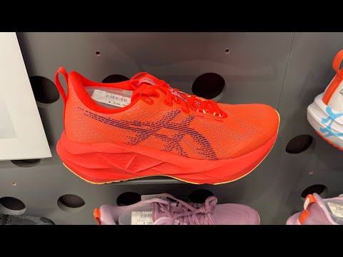 Asics Novablast 5 (Flash Red/ Edo Purple) - Style Code: 1012B765