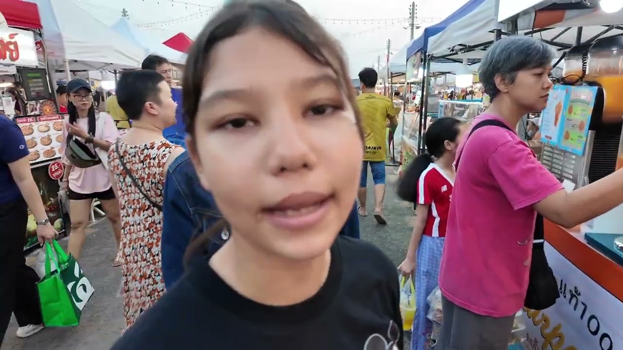 มาเดินหาของกินตลาดเซฟวันโกบางนา เปิดใหม่ ของกินเยอะเดินไม่หมดเลยค่ะ