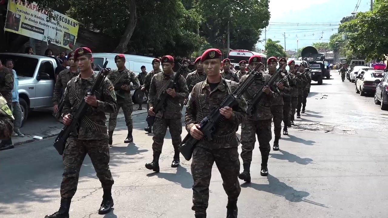 25abril 2018 DIA DEL MILITAR EN SAN MARCOS elton john