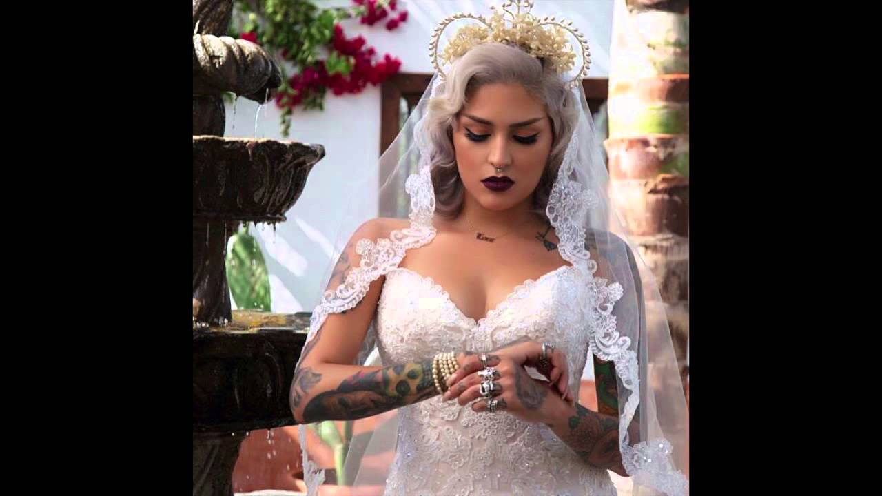 Лакшери герл невеста. Невеста с тату. Бразильская невеста. Вульгарные платья невест. Свадебное платье с татуировками.