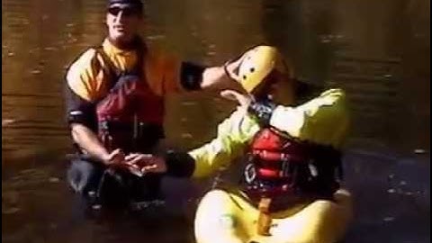 4 step kayak Eskimo Roll video