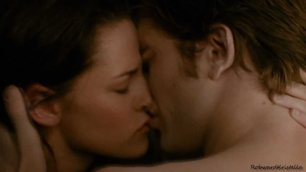 Sexy Pictures Of Edward And Bella In Movie Twilight 33