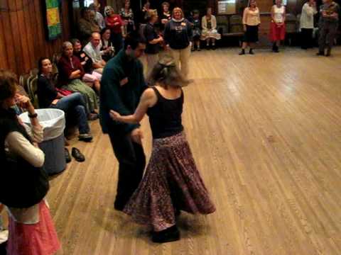 Carol Thompson and Elia Bizzarri dance