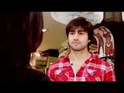 Raghav comes to Alka's shop to thank Sia