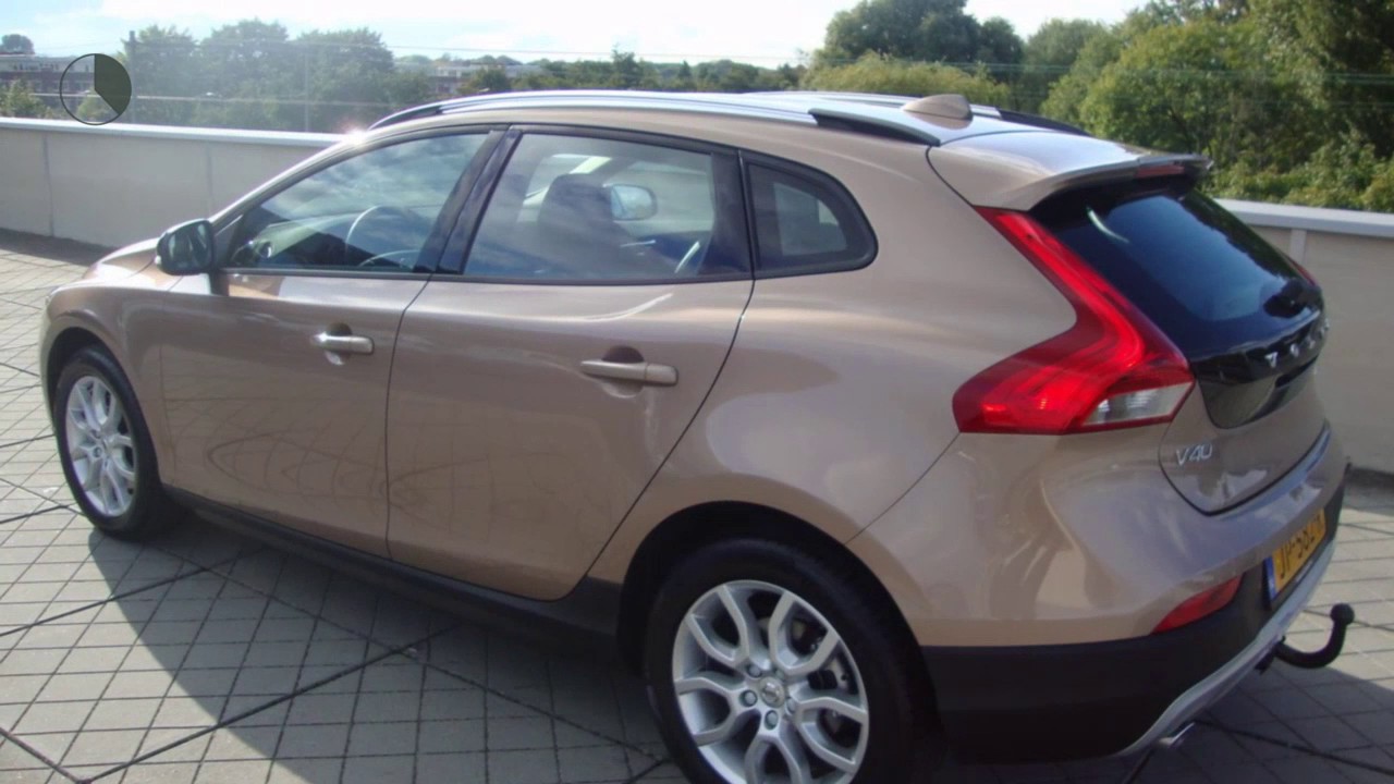 Volvo V40 Cross Country T3 Nordic+, Tel, Nav, Stoelverw. - YouTube