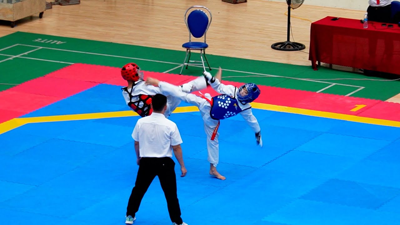 A confrontation between two opponents of equal martial arts proficiency 😱  | vhvtaekwondo