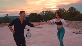 D Trax - La Musica Suena dance video Resimi