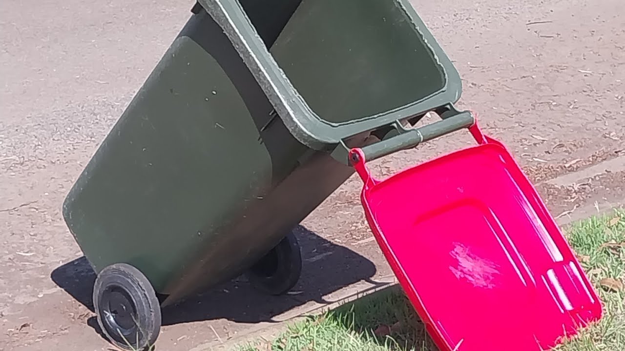Hawkesbury garbage 2 + overflowing bins YouTube