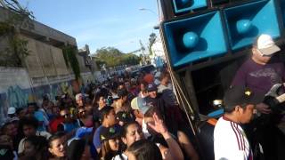 Video thumbnail of "Grito de Carnaval Barrio mariño 2015 con  TheTeeneger Calipso 18-01-2014"