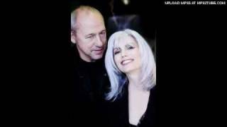 Mark Knopfler &amp; Emmylou Harris - Beyond My Wildest Dreams