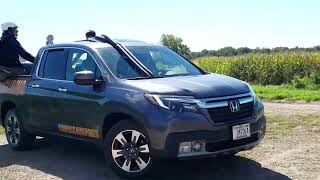 One of the two towing rigs in the club. Honda Ridgeline RTL E