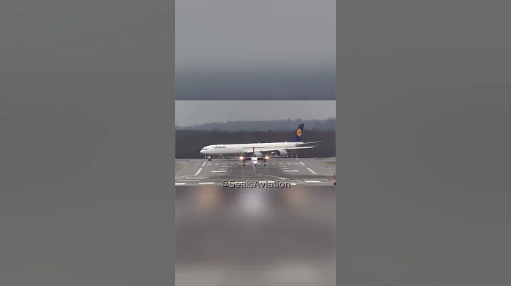 “The A340 isn’t that big” #avgeek #aviation #airplane #shorts #planes #airplanes