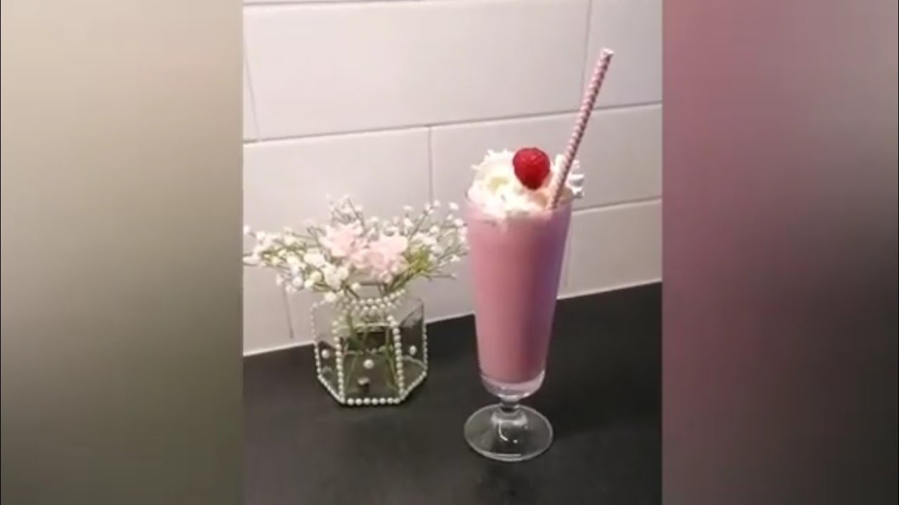 Yummy Strawberry Milkshake (urdu) YouTube