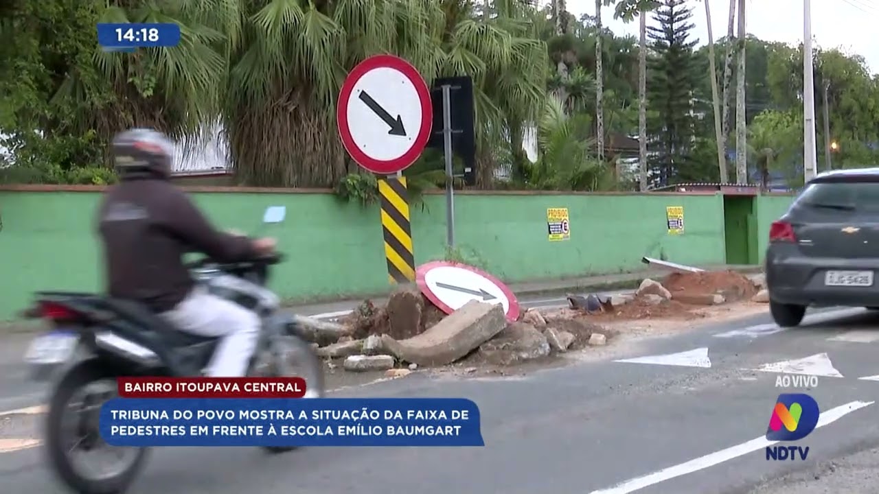 Confira a situação da faixa de pedestres em frente à escola Emílio Baumgar
