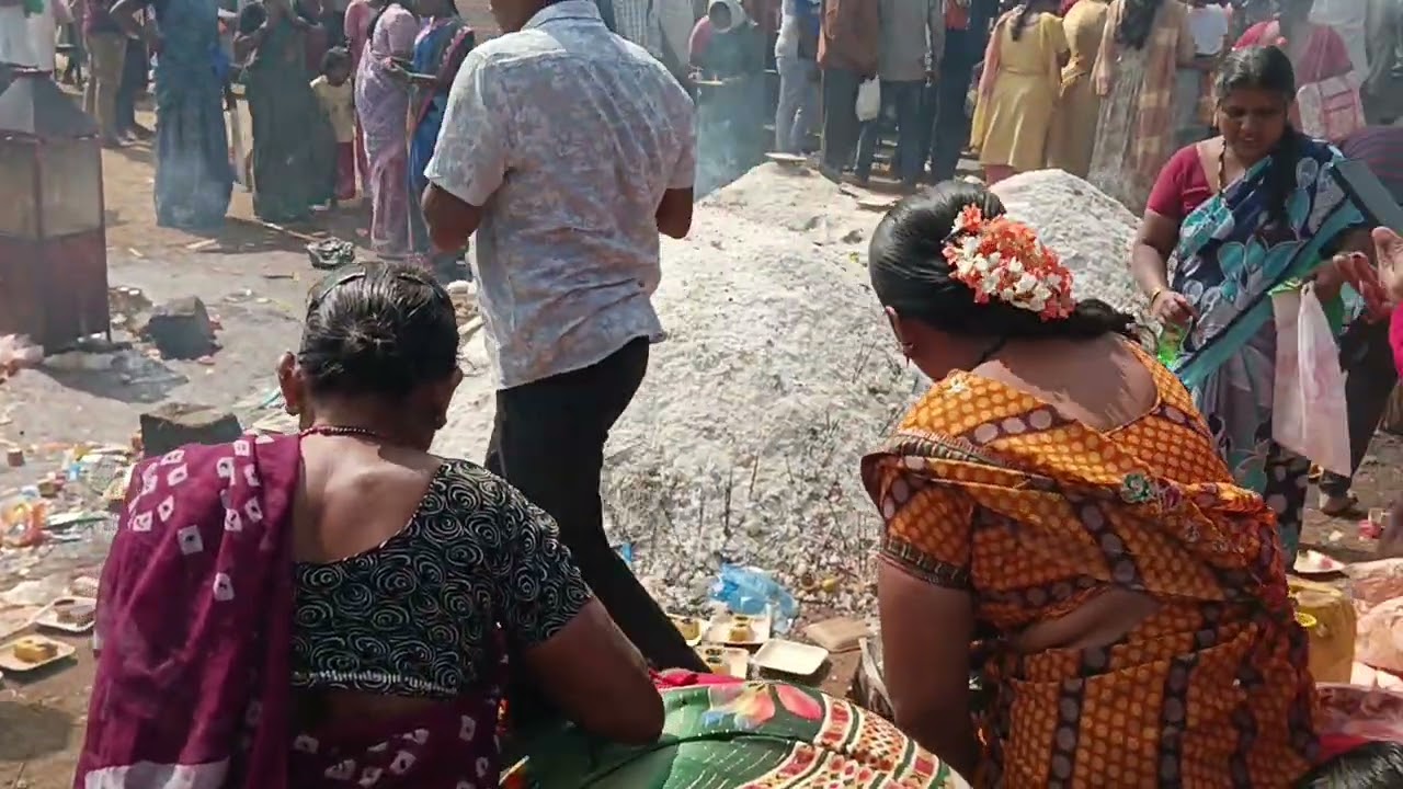 ಮರಕುಂಬಿಯ ತಾಯಿ ಚಾಮುಂಡೇಶ್ವರಿ ದರ್ಶನ 