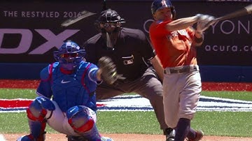 HOU@TOR: Altuve breaks his bat on an RBI single