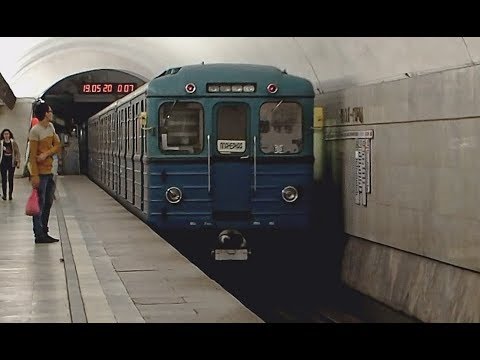 T me metro swaps. 81-710 Еж3ру1. 81-710 Еж3. Киевский метрополитен еж3. Вагон метро ем 508т.