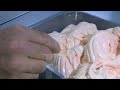 Un artesano italiano explica cómo elaborar el helado de gazpacho