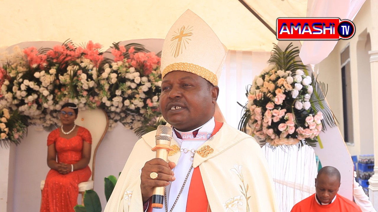 ASKOFU DKT MSAFIRI MBILU ALIA NA MAKANISA YA KIROHO YANAYOJIHUSISHA NA IMANI  ZA KISHIRIKINA KUPONYA