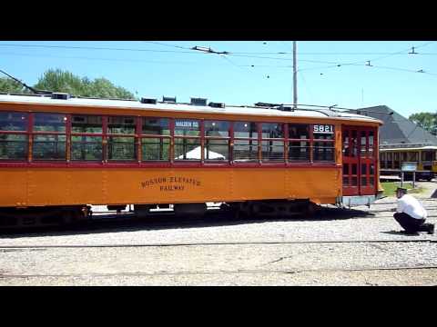 5821 crossing the double-slip switch