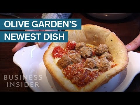 We Tried Olive Garden S New Meatball Pizza Bowl Youtube