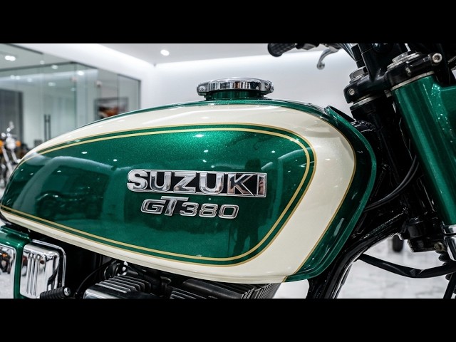 GT380 B3後期タンク　hxk、 2026 Suzuki GT380 Finally Returns! First Look at the Legendary