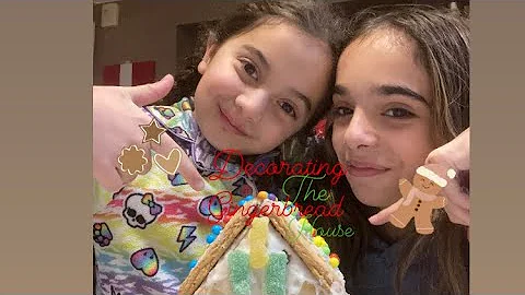 Decorating the gingerbread house+Cozy night!| Vlog...