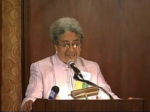 Bank Street College President Emerita Augusta Kappner introduces Kingsborough Community College President Regina Peruggi as a "Special Honoree" at the 2009 Outstanding Educators of the Year awards ceremony at the Harvard Club.