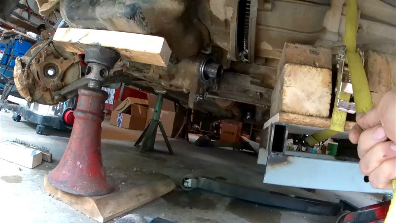 Jeep Compass (Patriot Caliber) Clutch Replacement Part 6 Unbolt