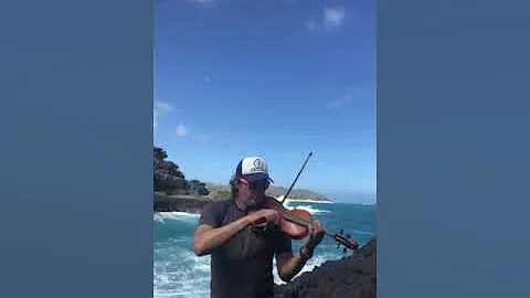 Besame Mucho played by Pat Ernst on the violin