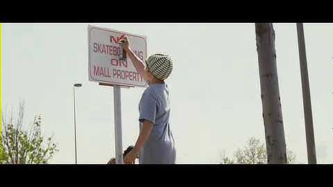 Hey look Observe and Report New Trailer rn2