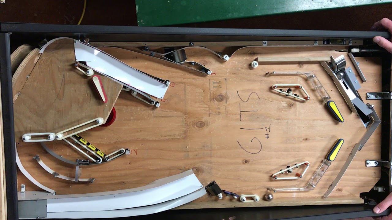 Building a custom pinball 06 Quick look at current gameplay YouTube