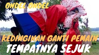 Ondel Ondel Main Dipinggiran Sawah Kedinginan Ganti Pemain