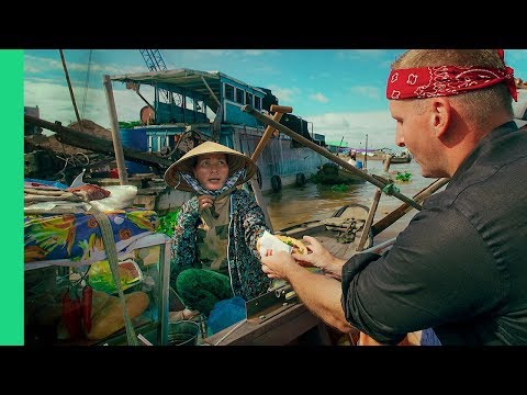 Magical  FLOATING MARKET TOUR in Cai Rang, Vietnam! (Bun Thit Nuong and Water Banh Mi??) Day 4